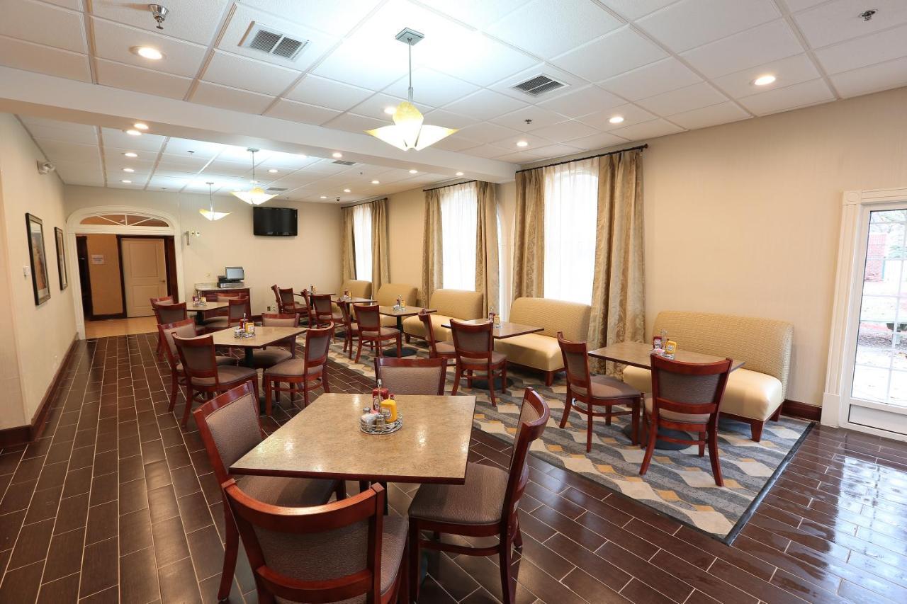 Wyndham Garden Grand Rapids Airport Ξενοδοχείο Cascade Εξωτερικό φωτογραφία
